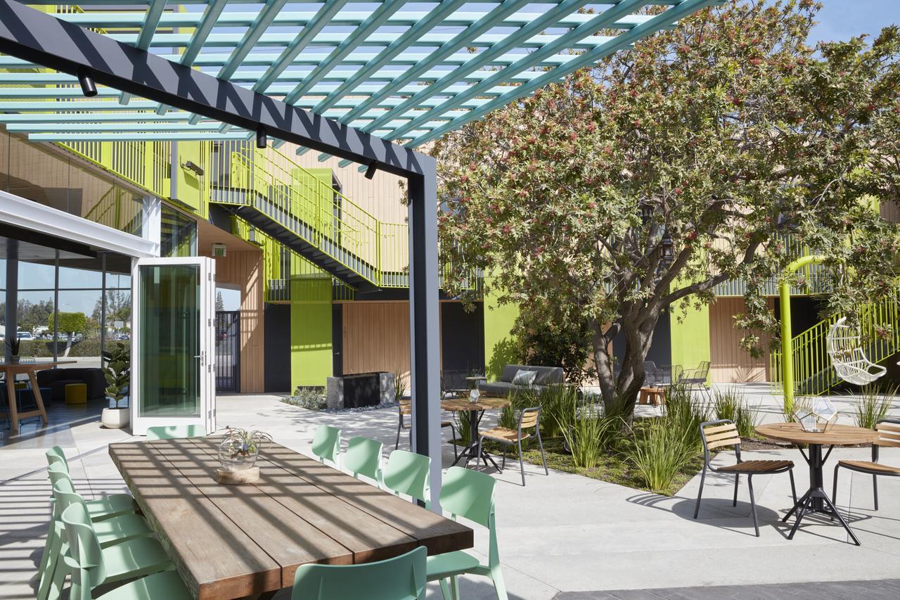 Mayumi 3* Los Angeles